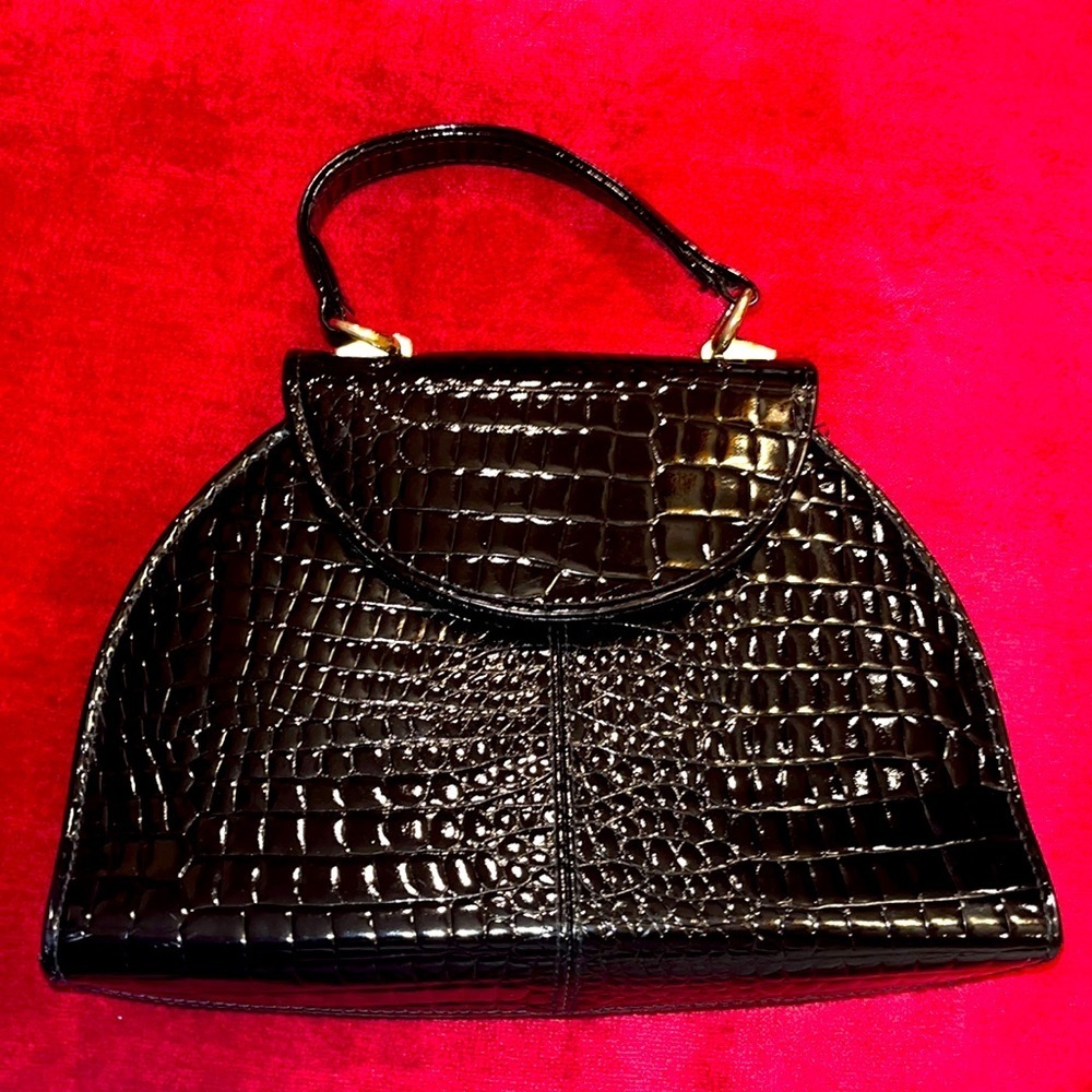 Vintage faux crocodile patent leather evening bag OS w/gold color hardware